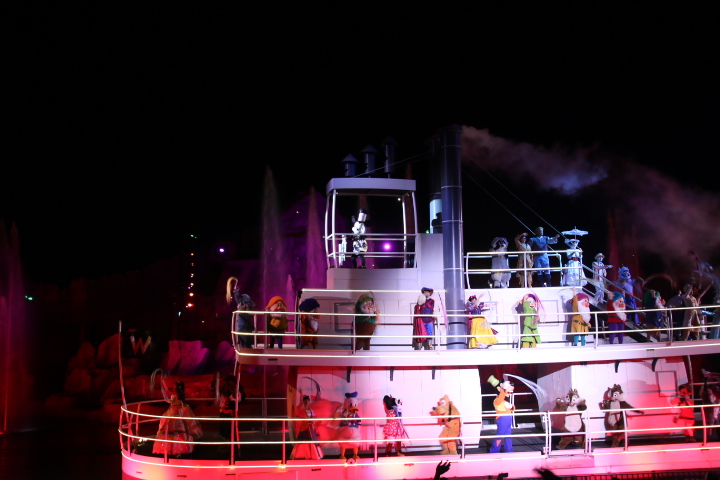 25【WDW旅行記2107】滞在7日目 WDW滞在最終日は夜の『Fantasmic!』で